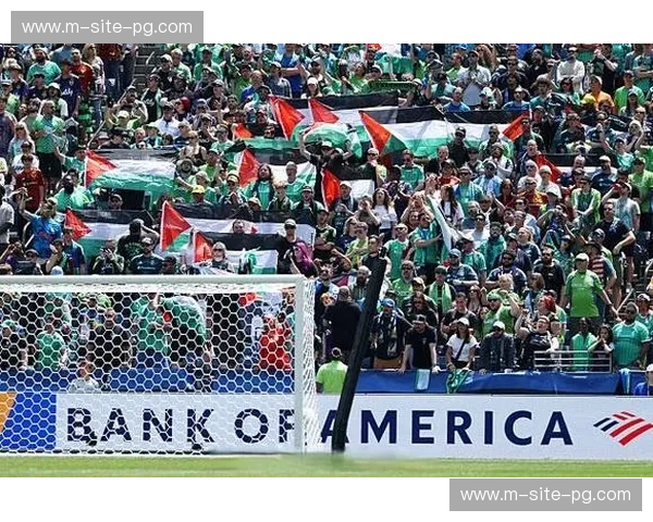 巴黎圣日耳曼阿什拉夫边路往返 攻防一体对战术平衡的影响 巴黎圣日耳曼阿什拉夫边路往返 攻防一体对战术平衡的影响